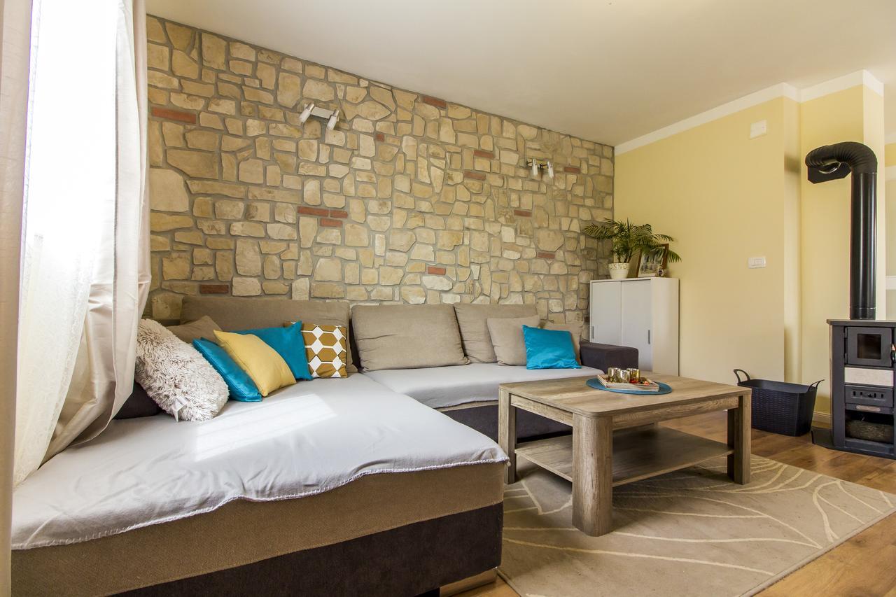 Apartman Maxim Apartment Pula Exterior photo