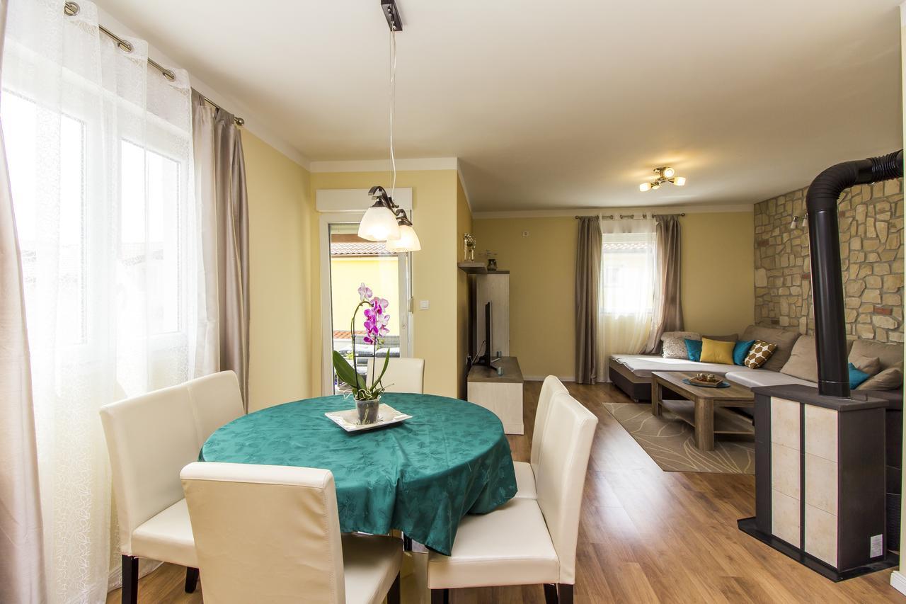 Apartman Maxim Apartment Pula Exterior photo