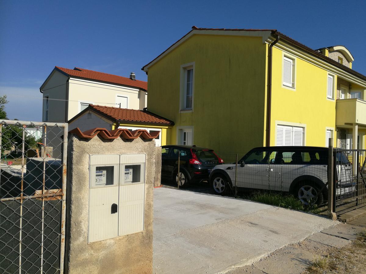 Apartman Maxim Apartment Pula Exterior photo